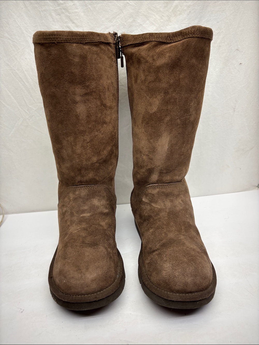 UGG Tall Boots, zipper on side, size 8, box 90